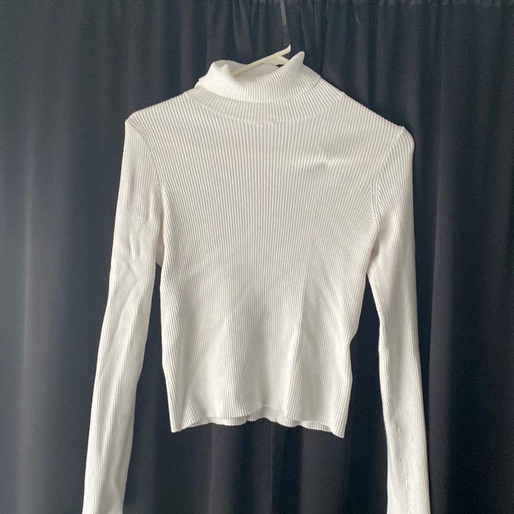 H&M White Long Sleeve Turtleneck